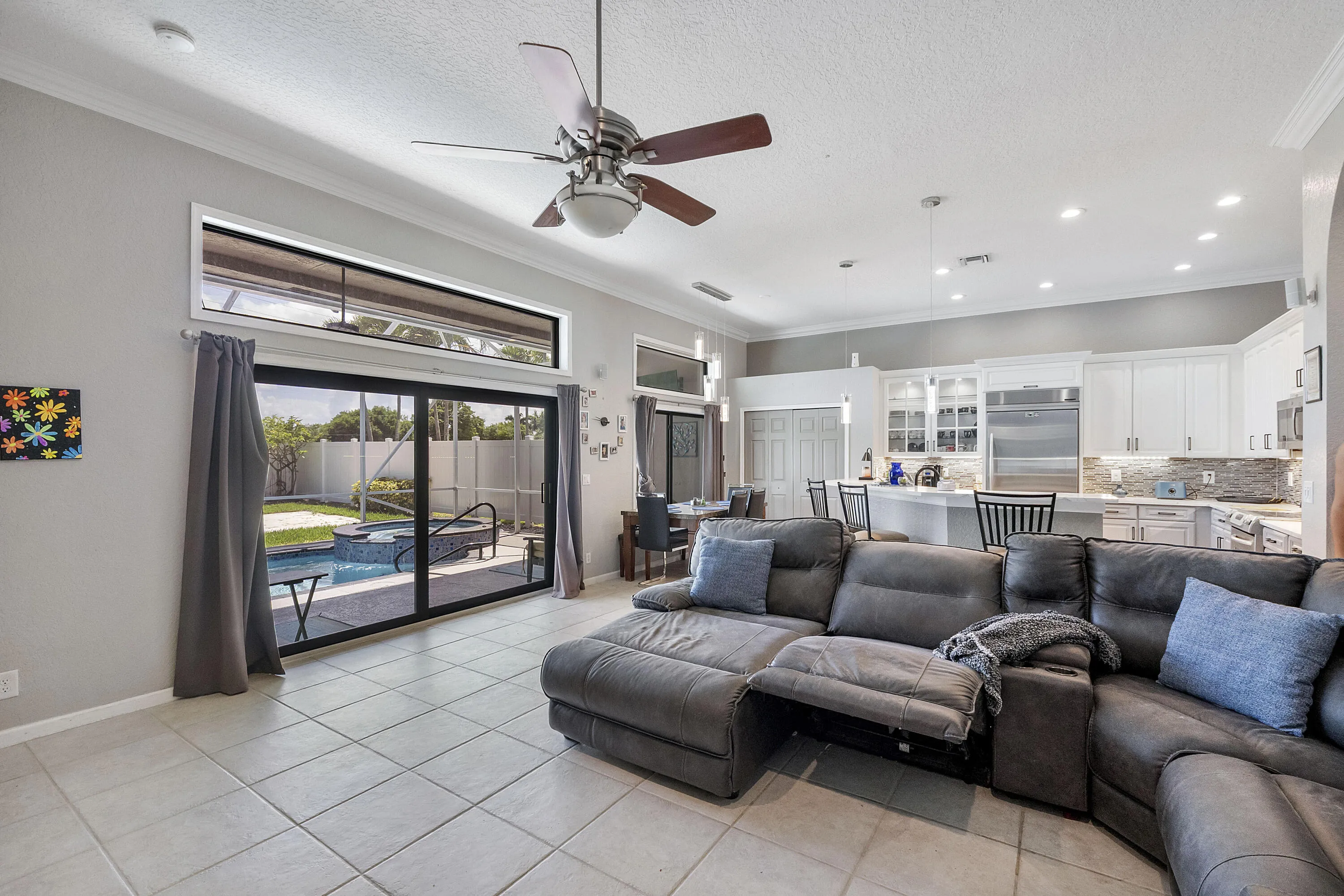 12328 St Simon Dr_040