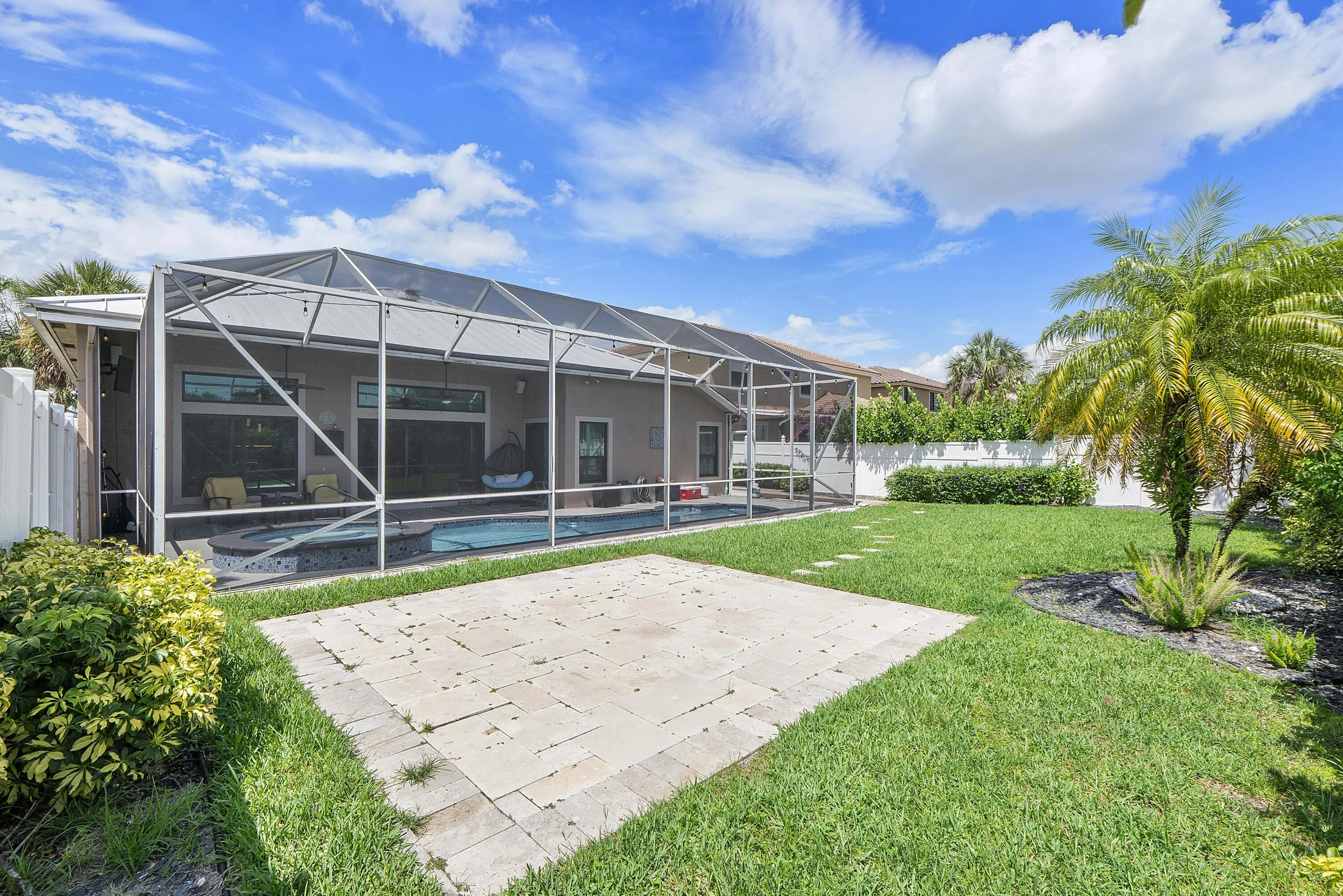 12328 St Simon Dr_058
