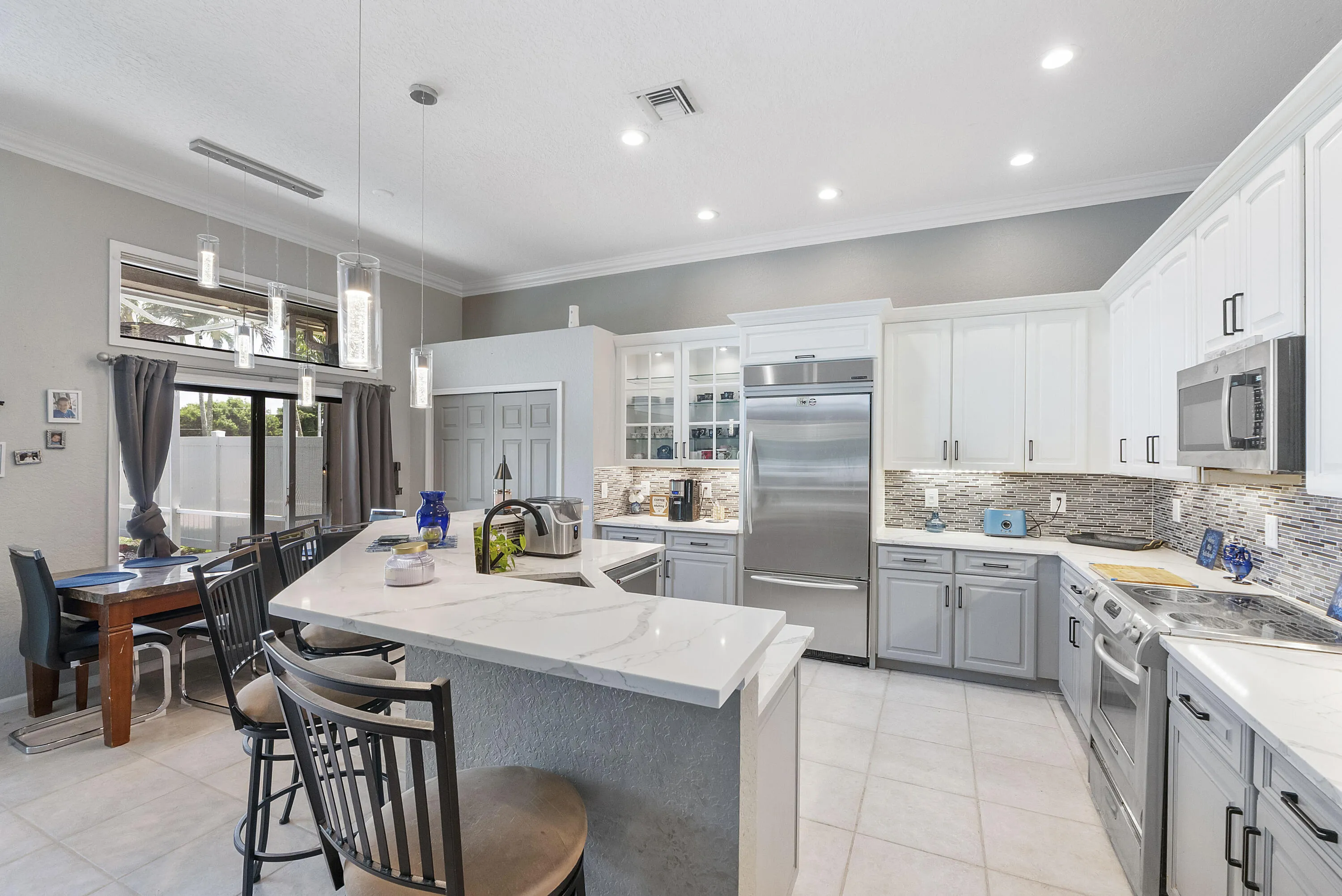 12328 St Simon Dr_043