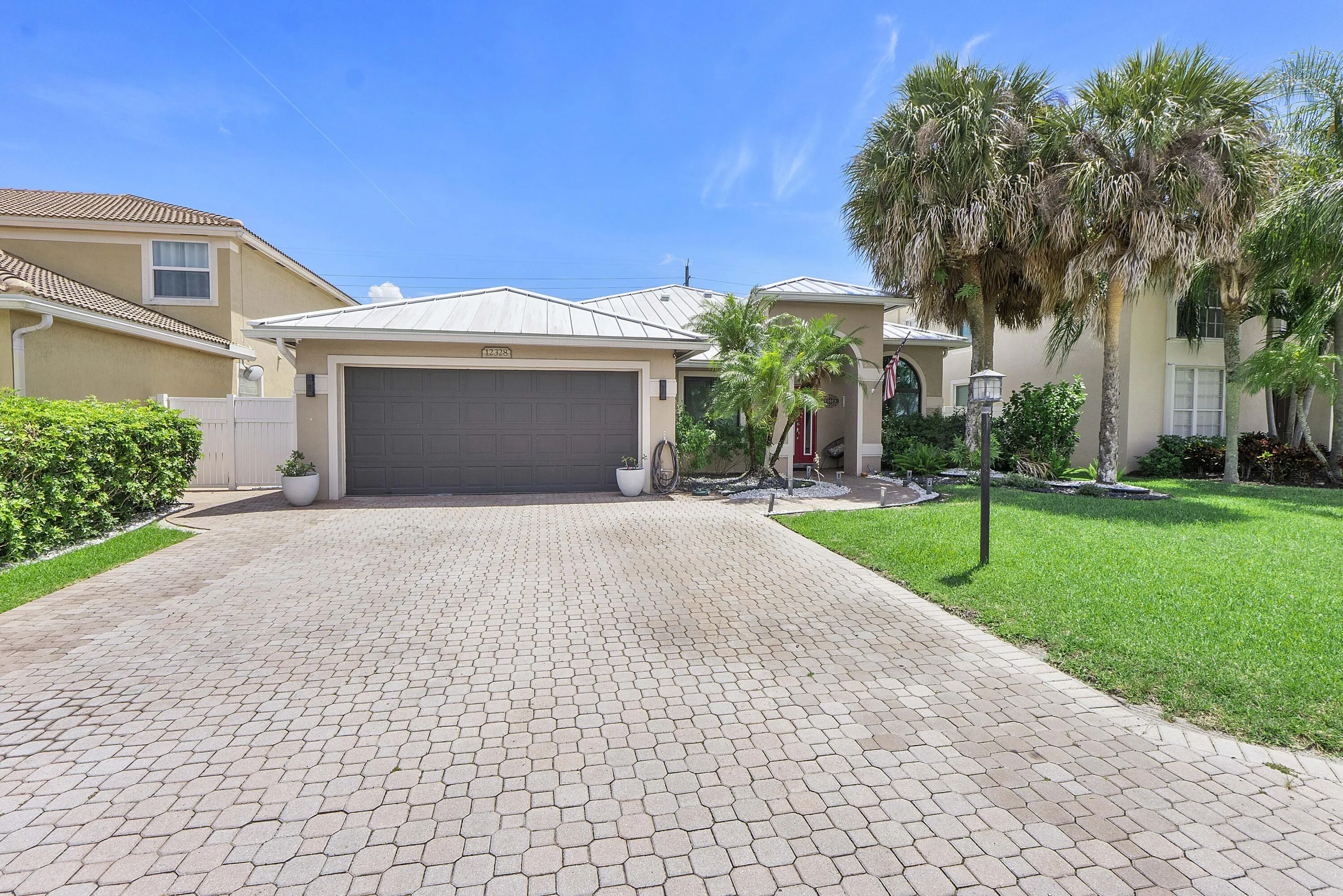 12328 St Simon Dr_028