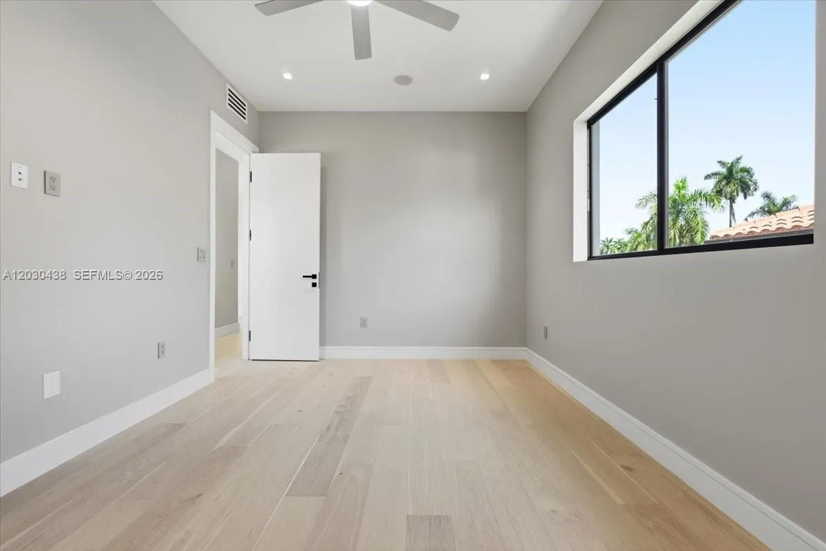 Property photo 54