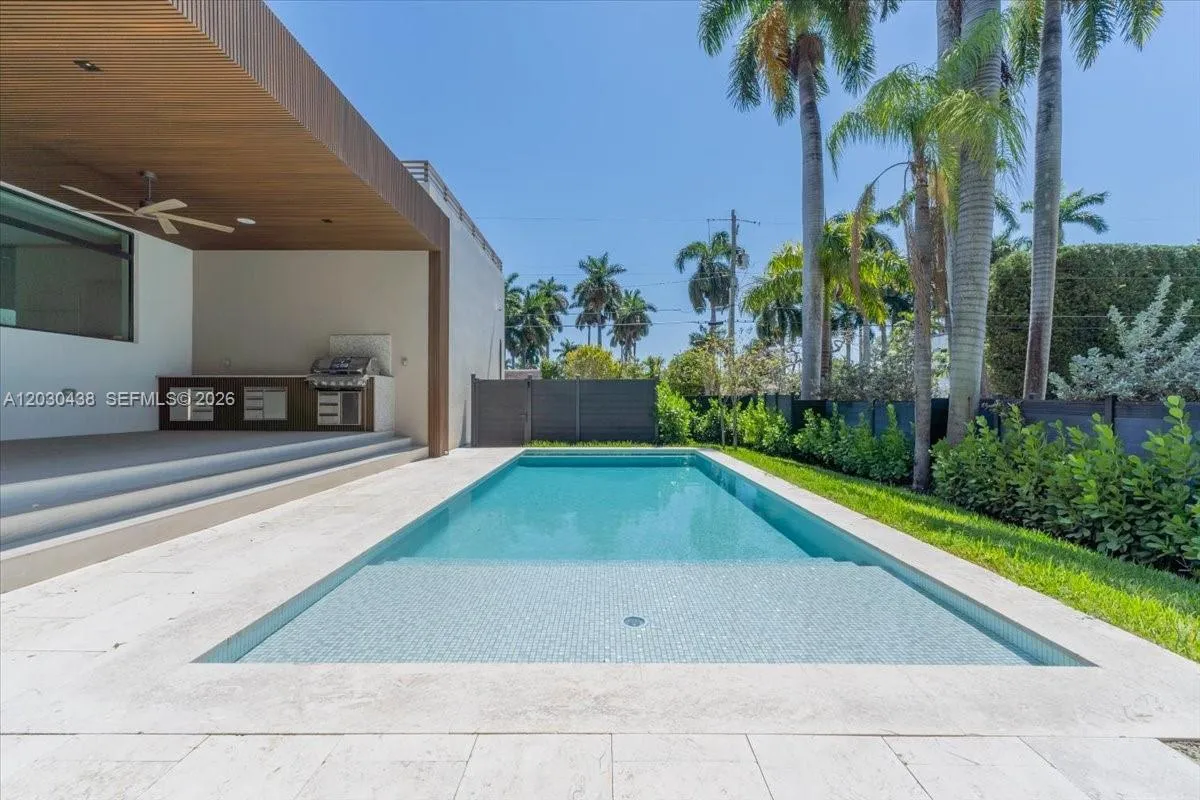 Property photo 33