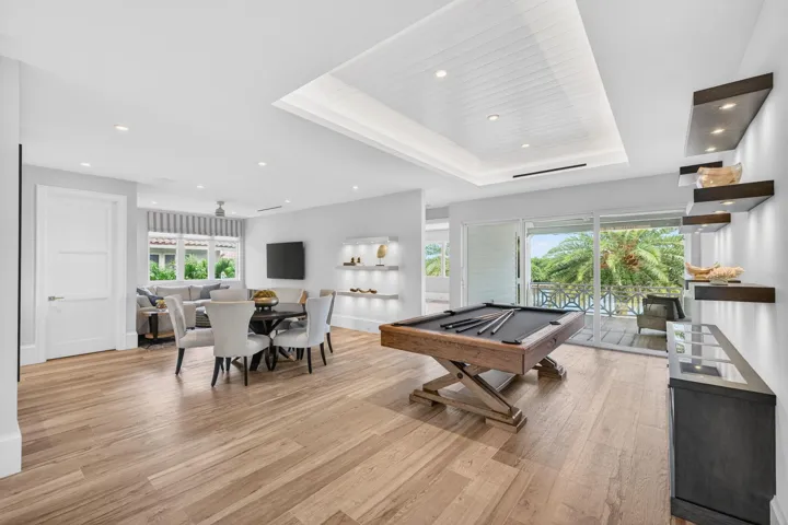 Upstairs Loft Open to Balcony