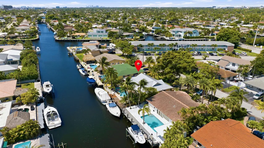 Beautiful Water Views Everywhere You Look. You Will Love your Neighbors, The Community and Local Conveniences.