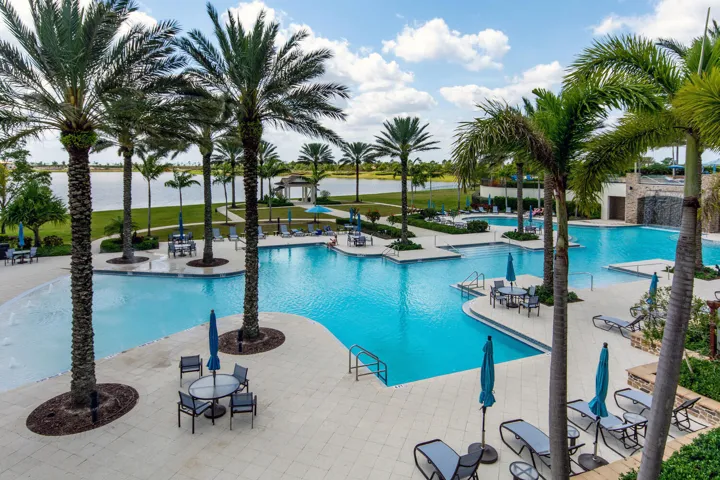 714 Hookline Cir Loxahatchee-large-055-0