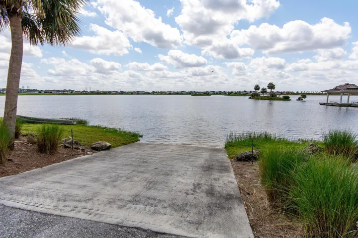 714 Hookline Cir Loxahatchee-large-057-0
