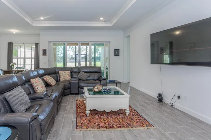 714 Hookline Cir Loxahatchee-large-011-0