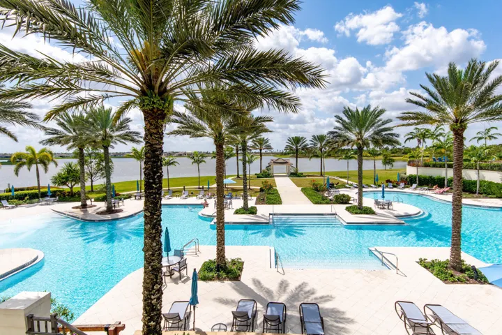 714 Hookline Cir Loxahatchee-large-051-0