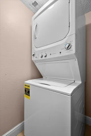 16-JLC_5584