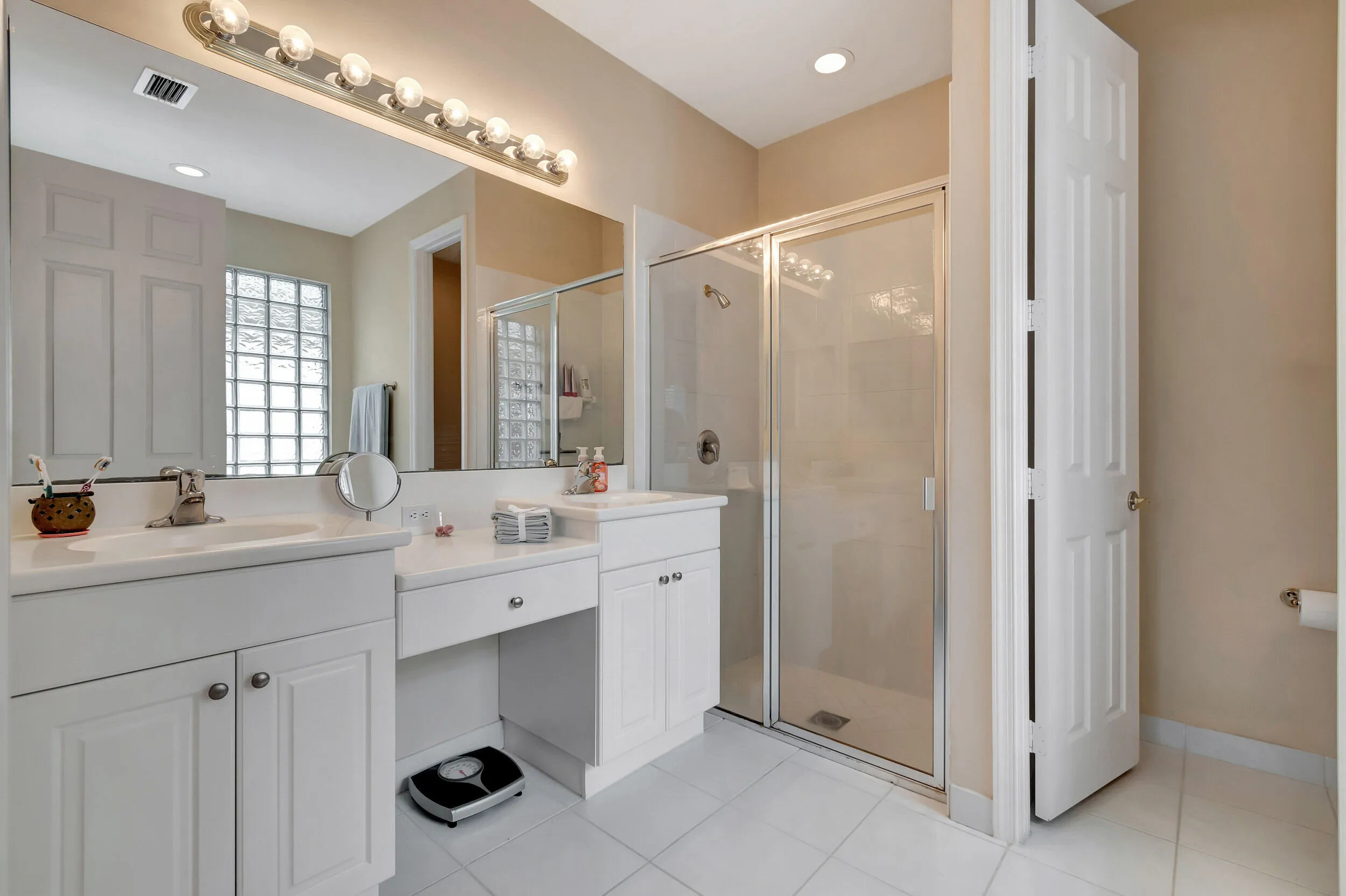 Primary BA Dual Vanities