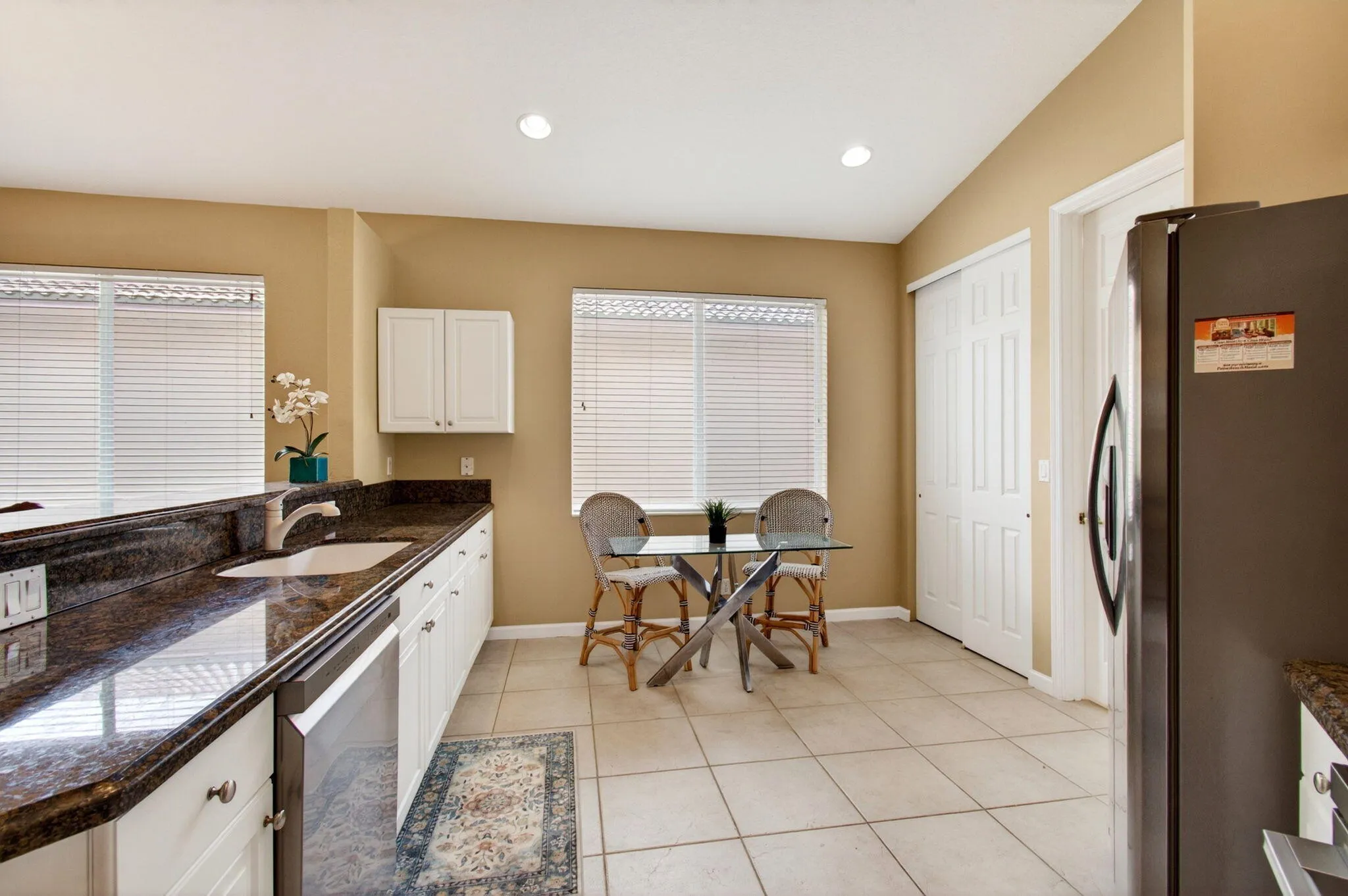 Eat-In Kitchen