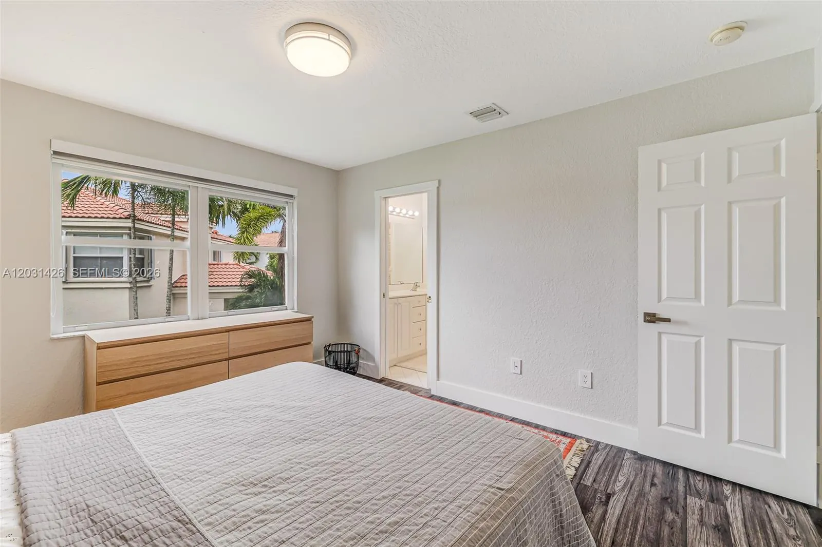 Property photo 324