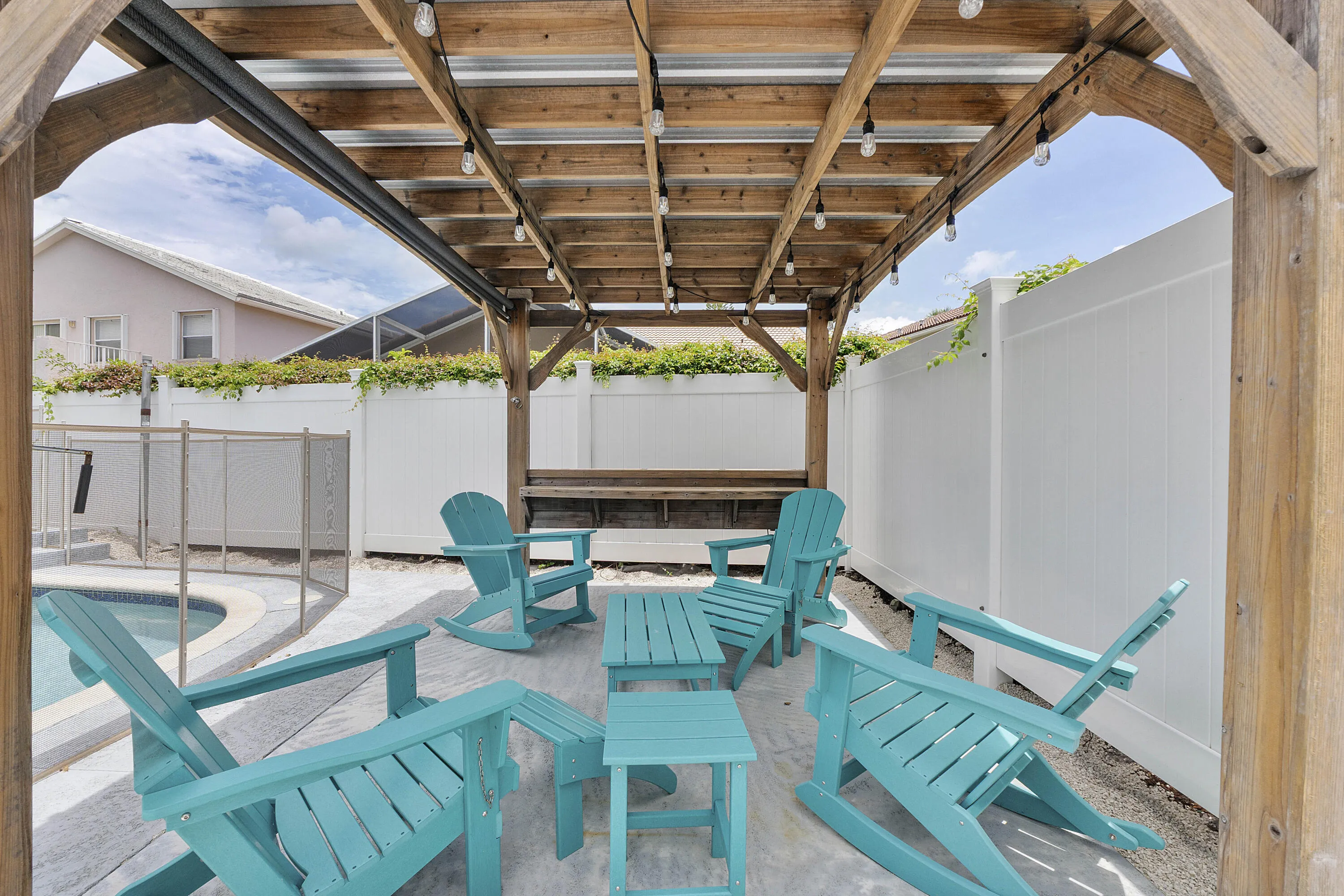 18242 Blue Lake Way_052