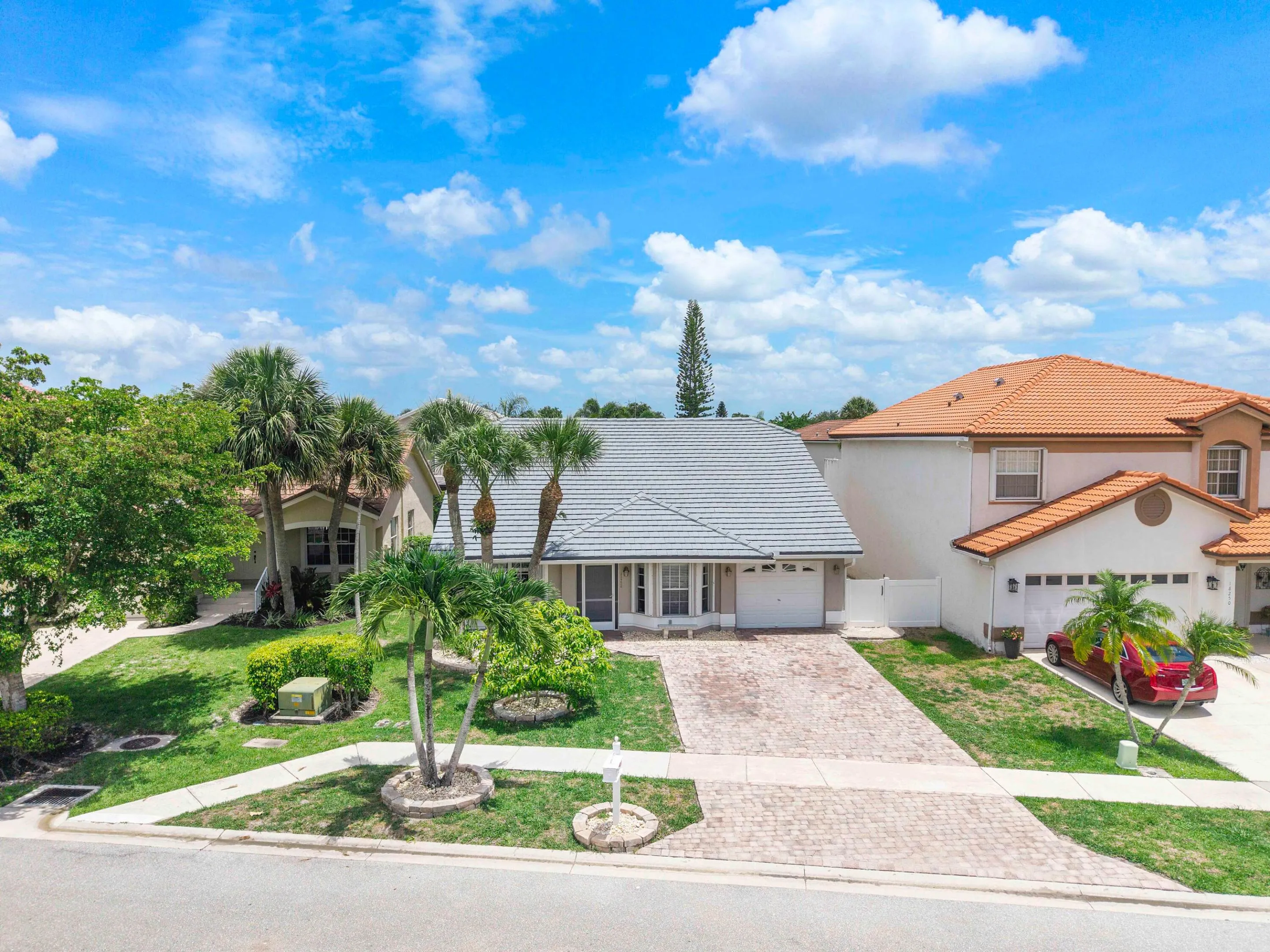 18242 Blue Lake Way_001