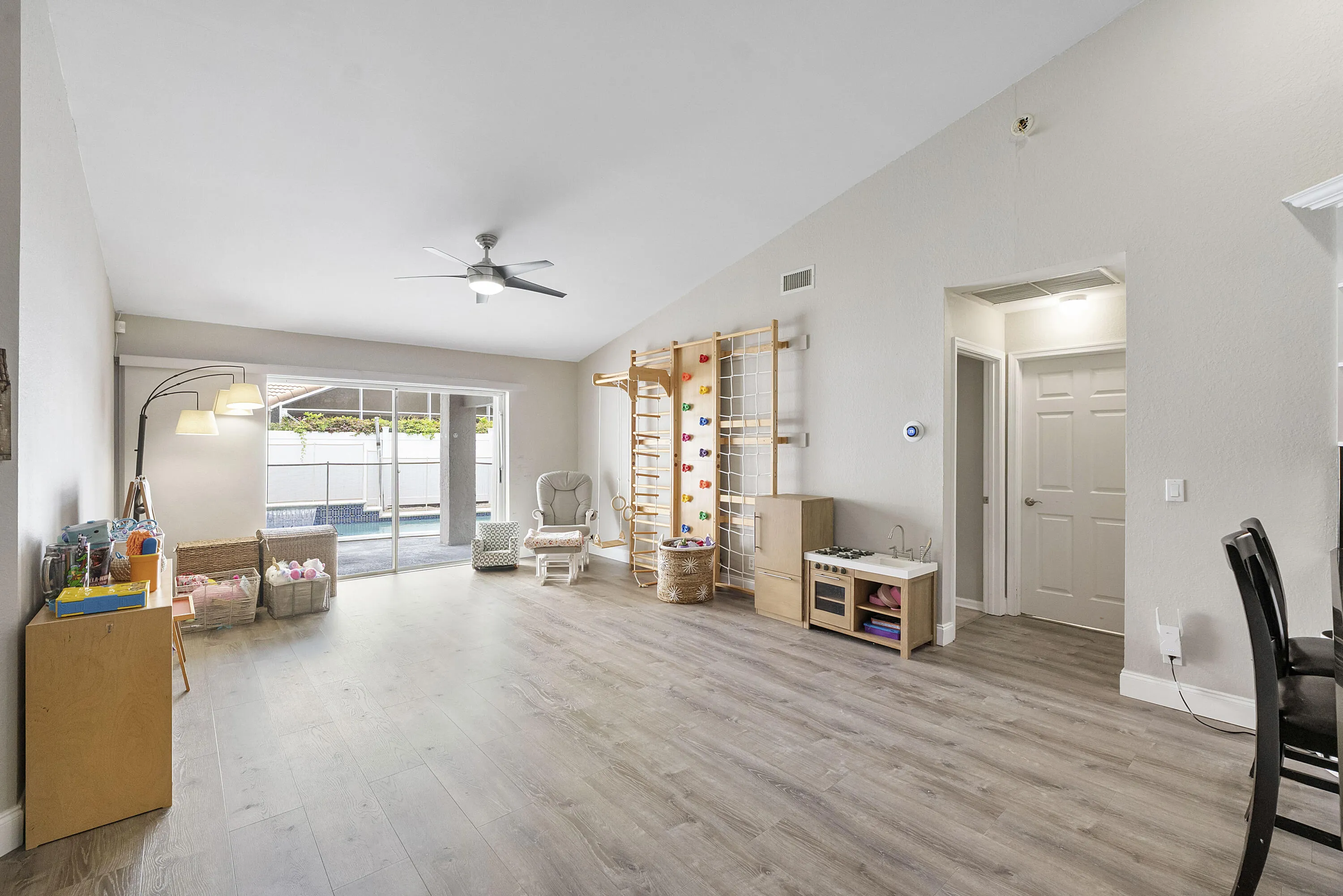 18242 Blue Lake Way_035