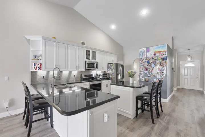 18242 Blue Lake Way_031