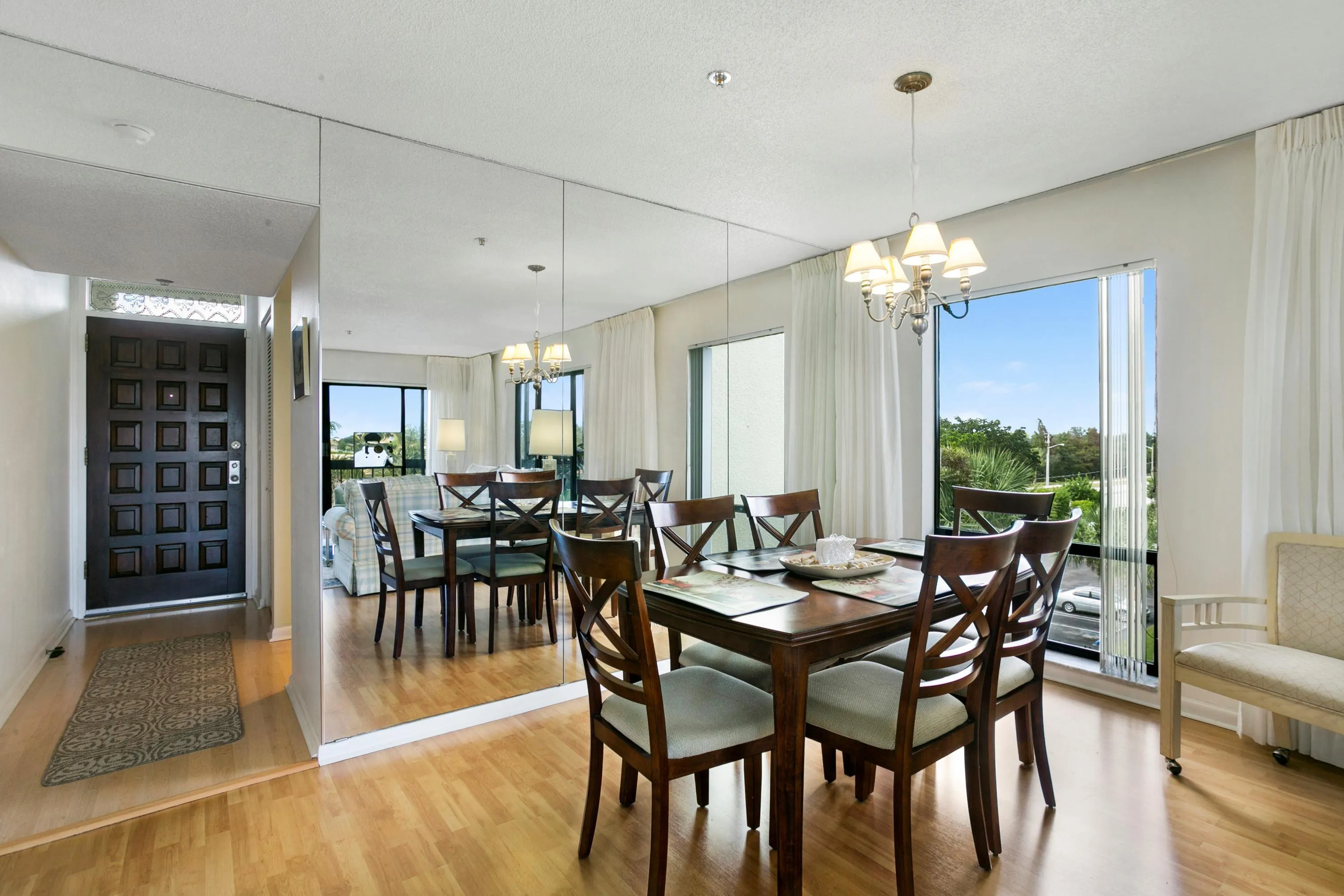3000 401DIning Room