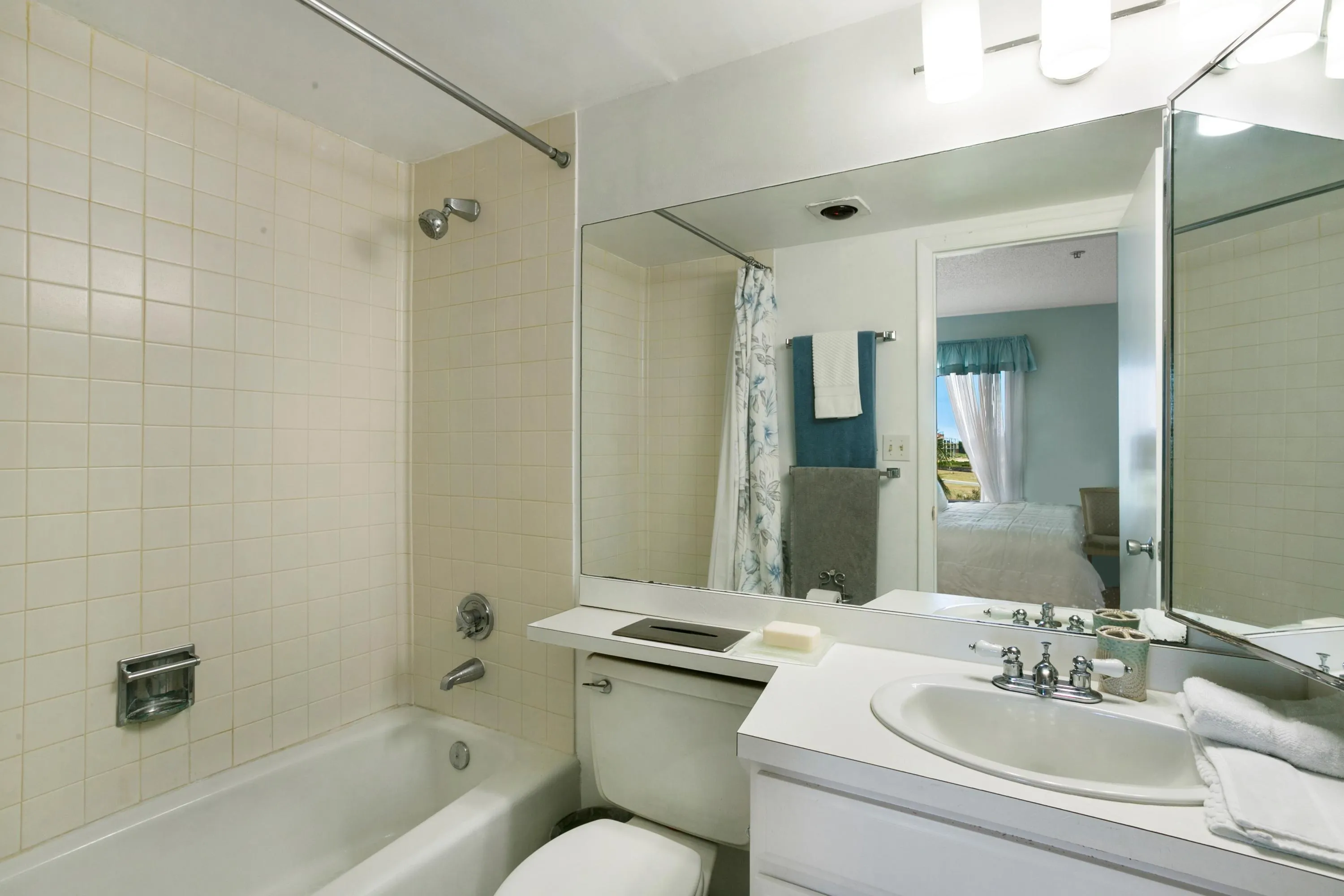 3000 401Master Bathroom