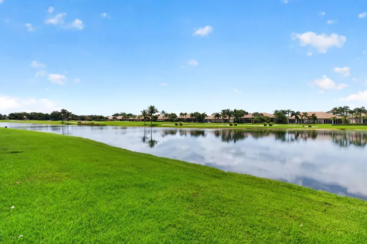 Lake & Golf Course Views