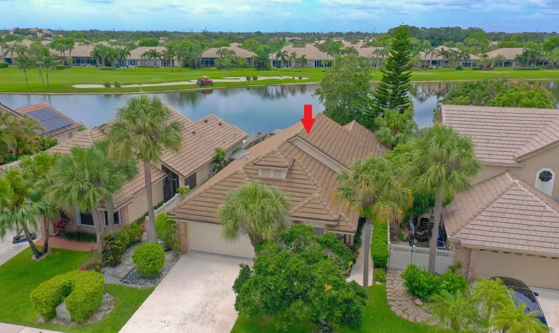 Lake and Golf Course Views