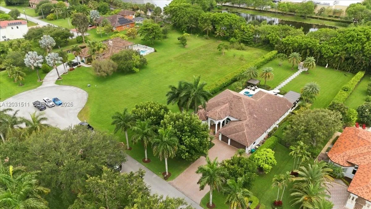 Property photo 94