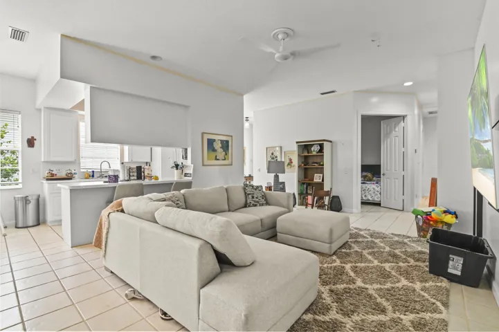 17 Living room 02