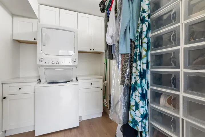 Washer Dryer In Unit