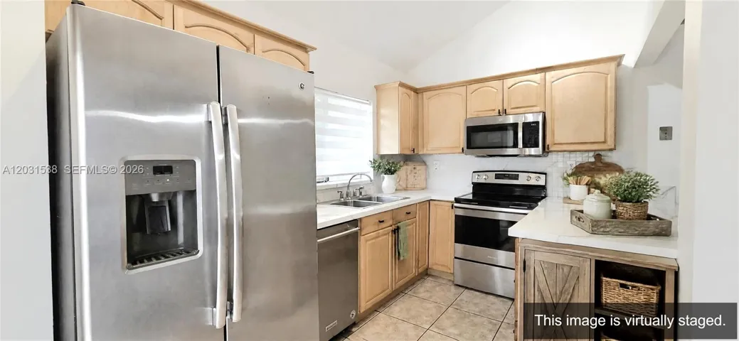 Large open concept kitchen.