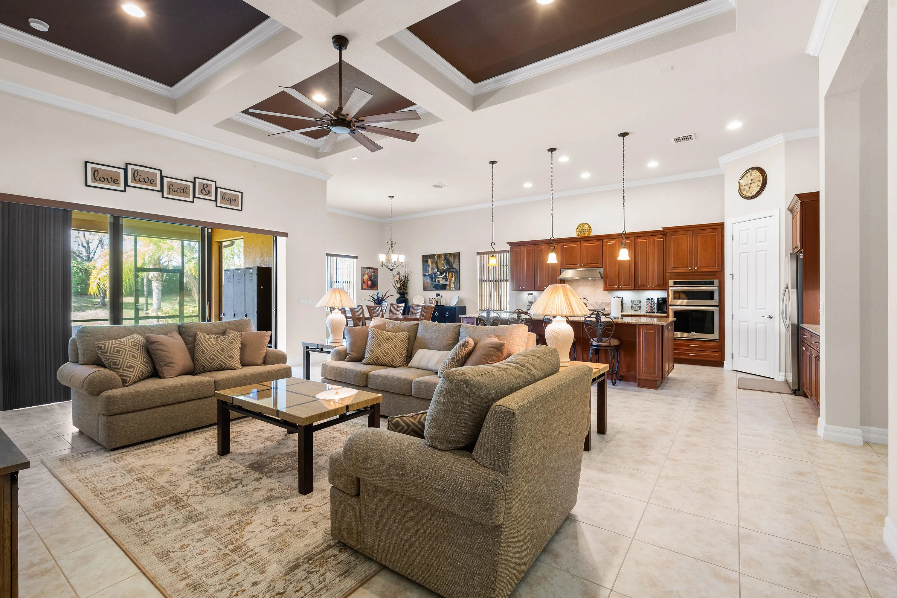 4127SienaCirWellington12-1