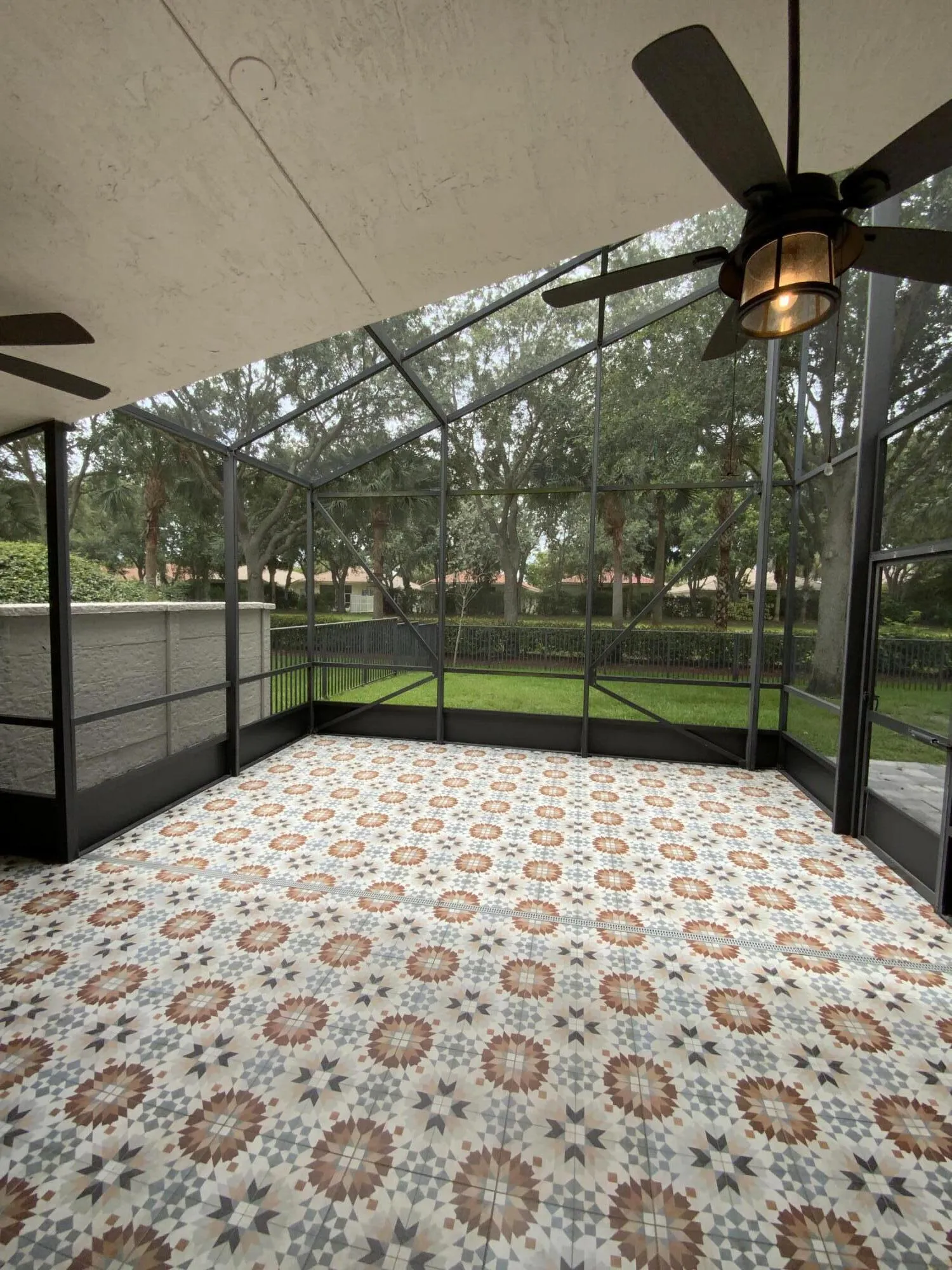Tiled and Screened Patio