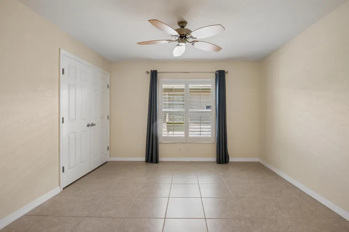 Den/Guest Bedroom