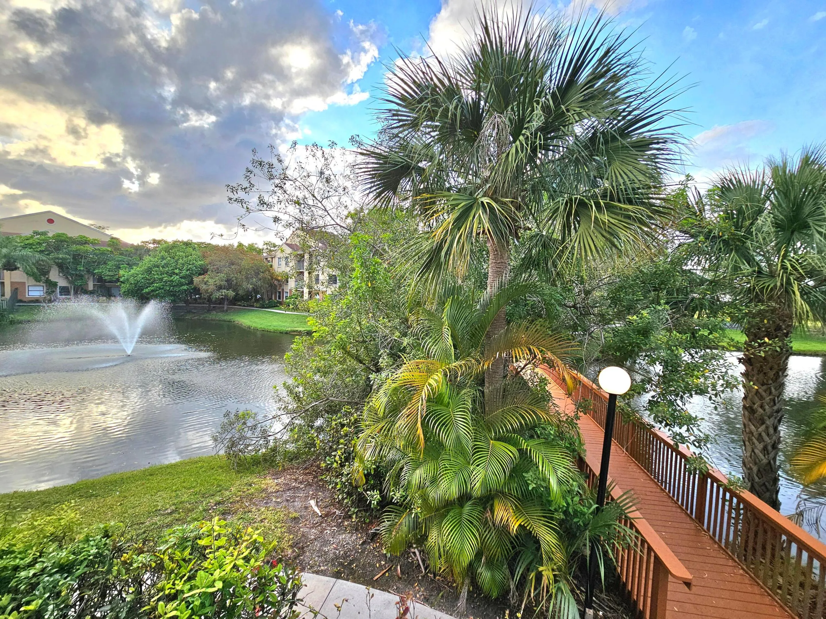 BEAUTIFUL LAGOONS THROUGHOUT THE GROUNDS