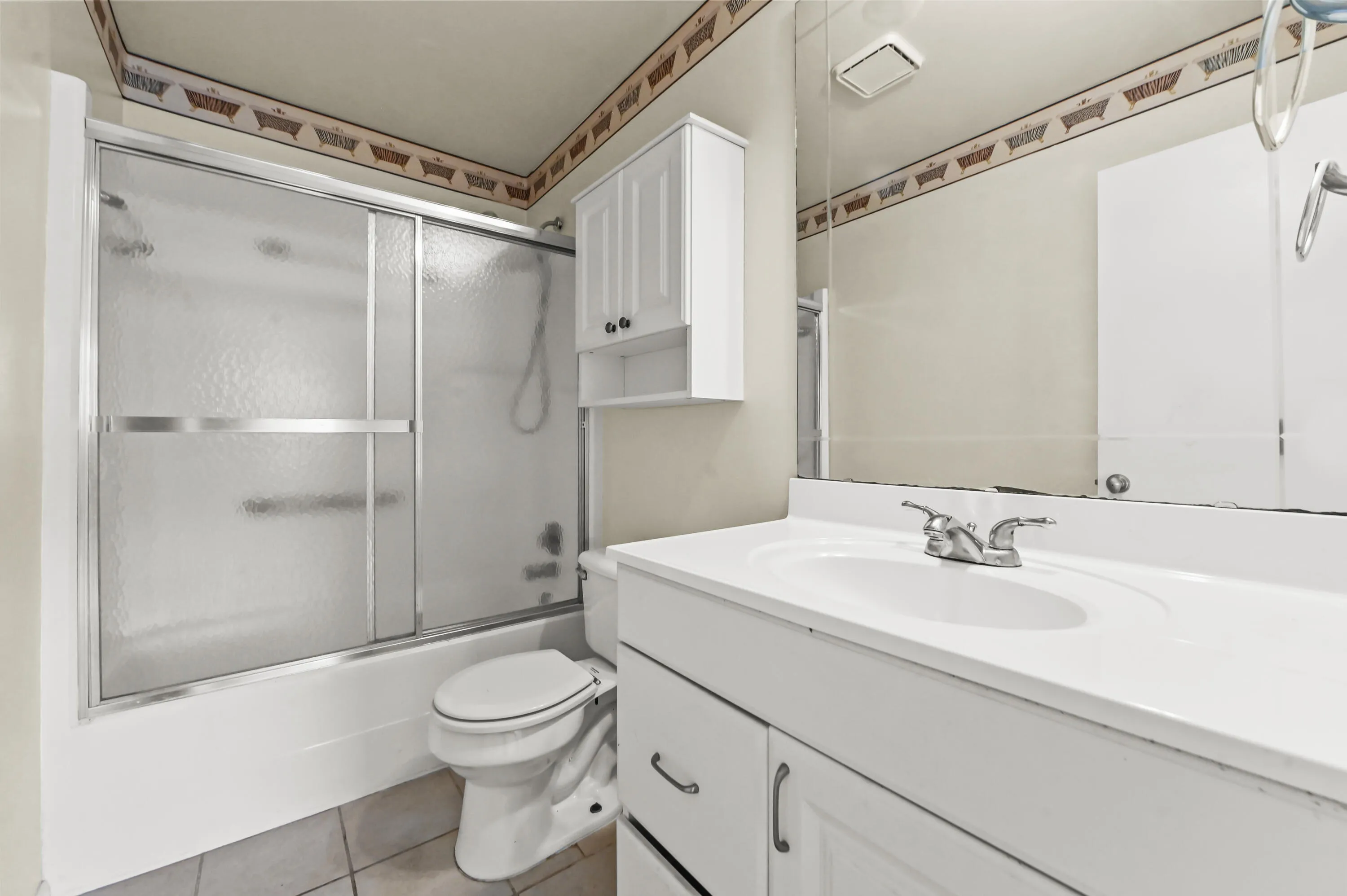 22 Bathroom 01