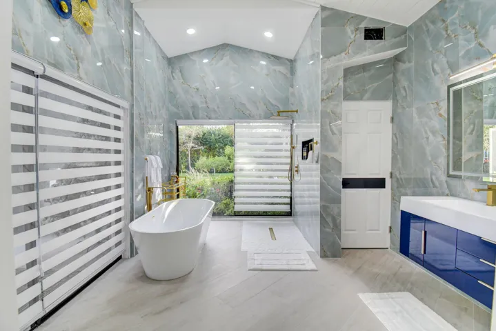 2nd master bathroom
