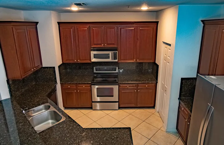 14 Kitchen counters