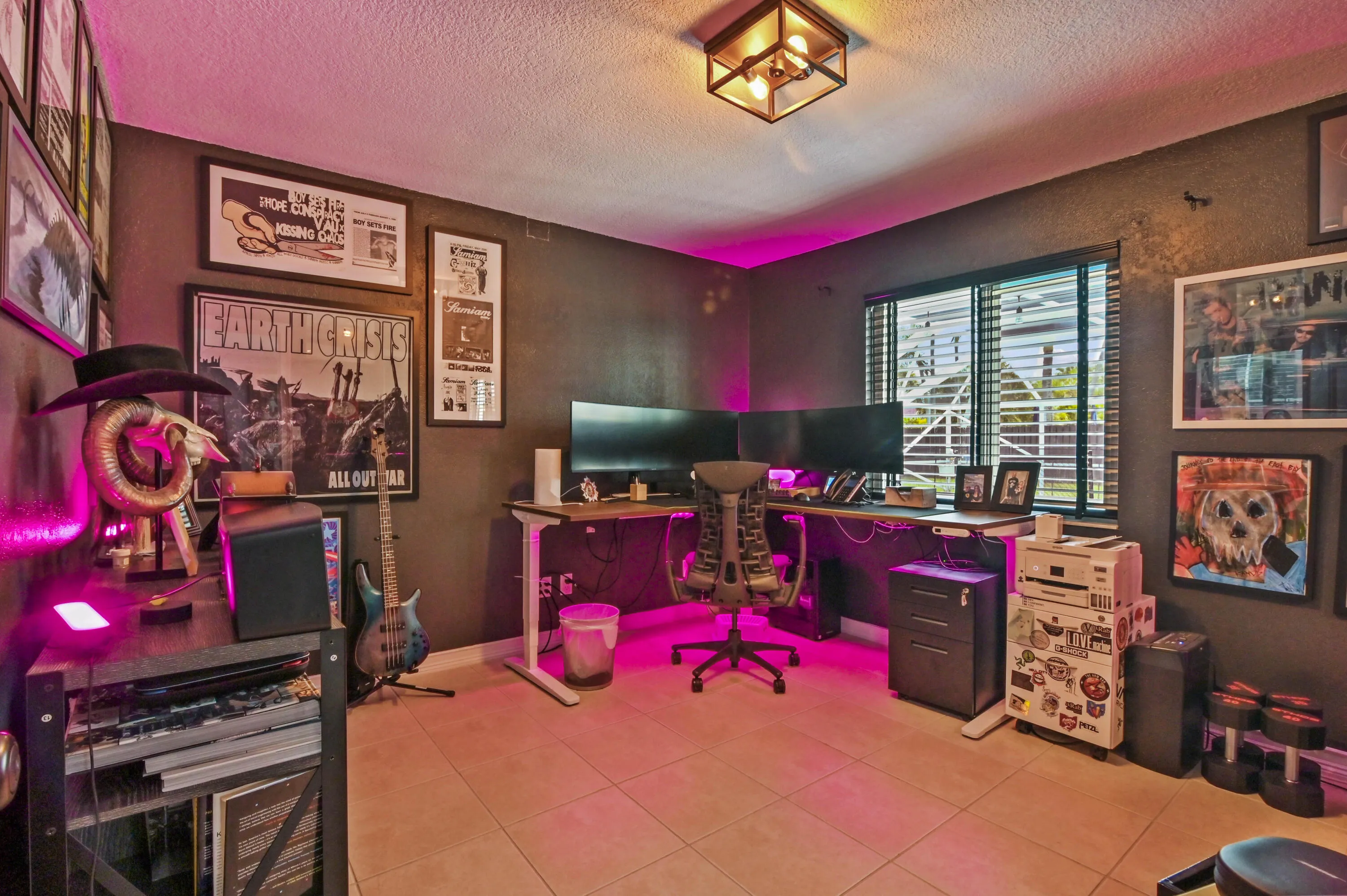 24 Office 01