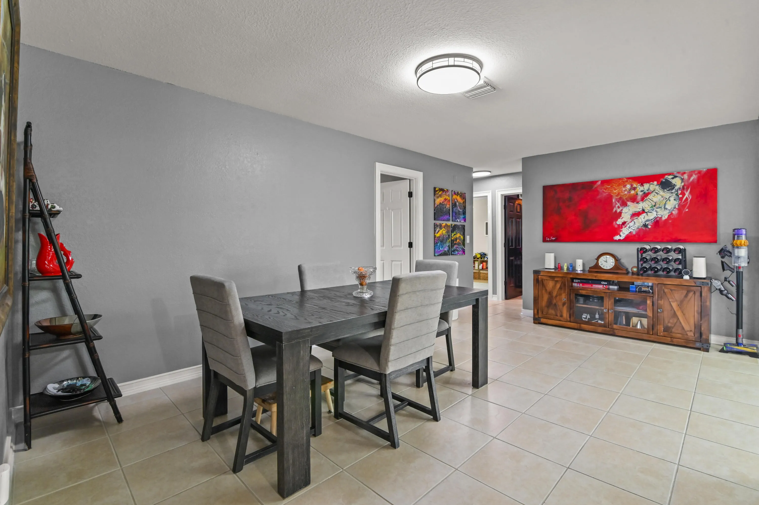 13 Dining room 01