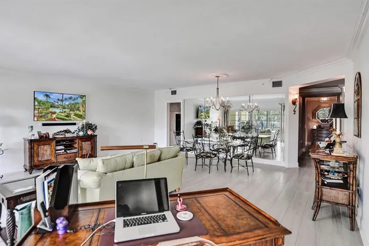 OFFICE/LIVING ROOM