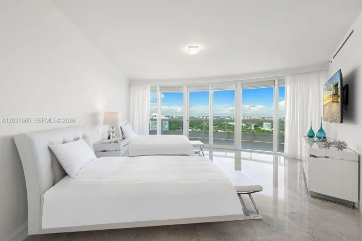 Ensuite Bedroom #2
