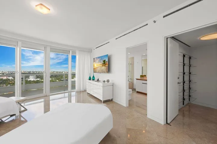 Ensuite Bedroom #2