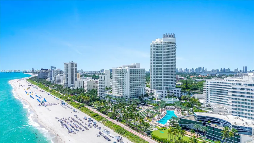Fontainebleau II & III resort
