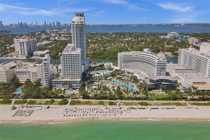 Fontainebleau II & III resort