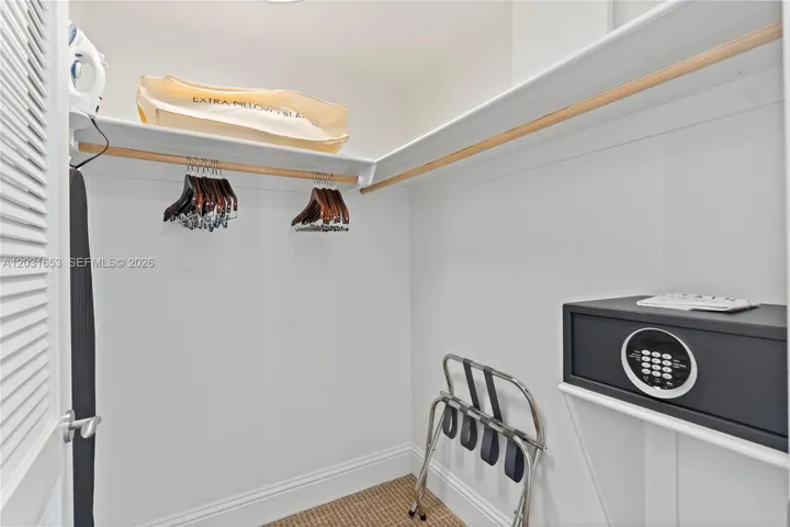 Walk in closet