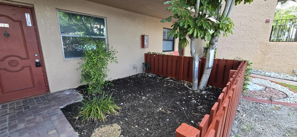 Plant some nice flowers here!