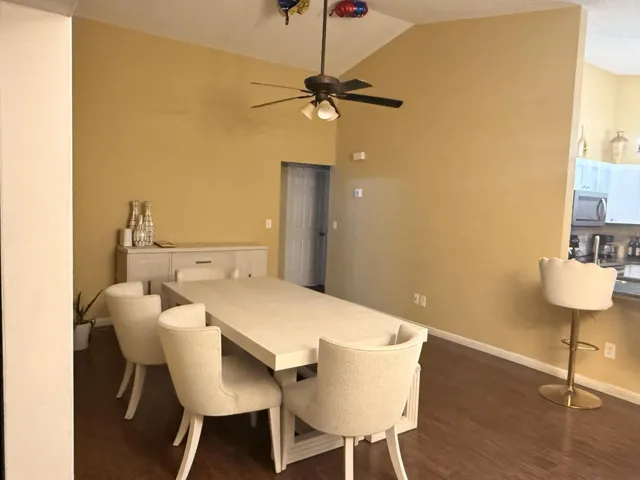Pic 23 D room