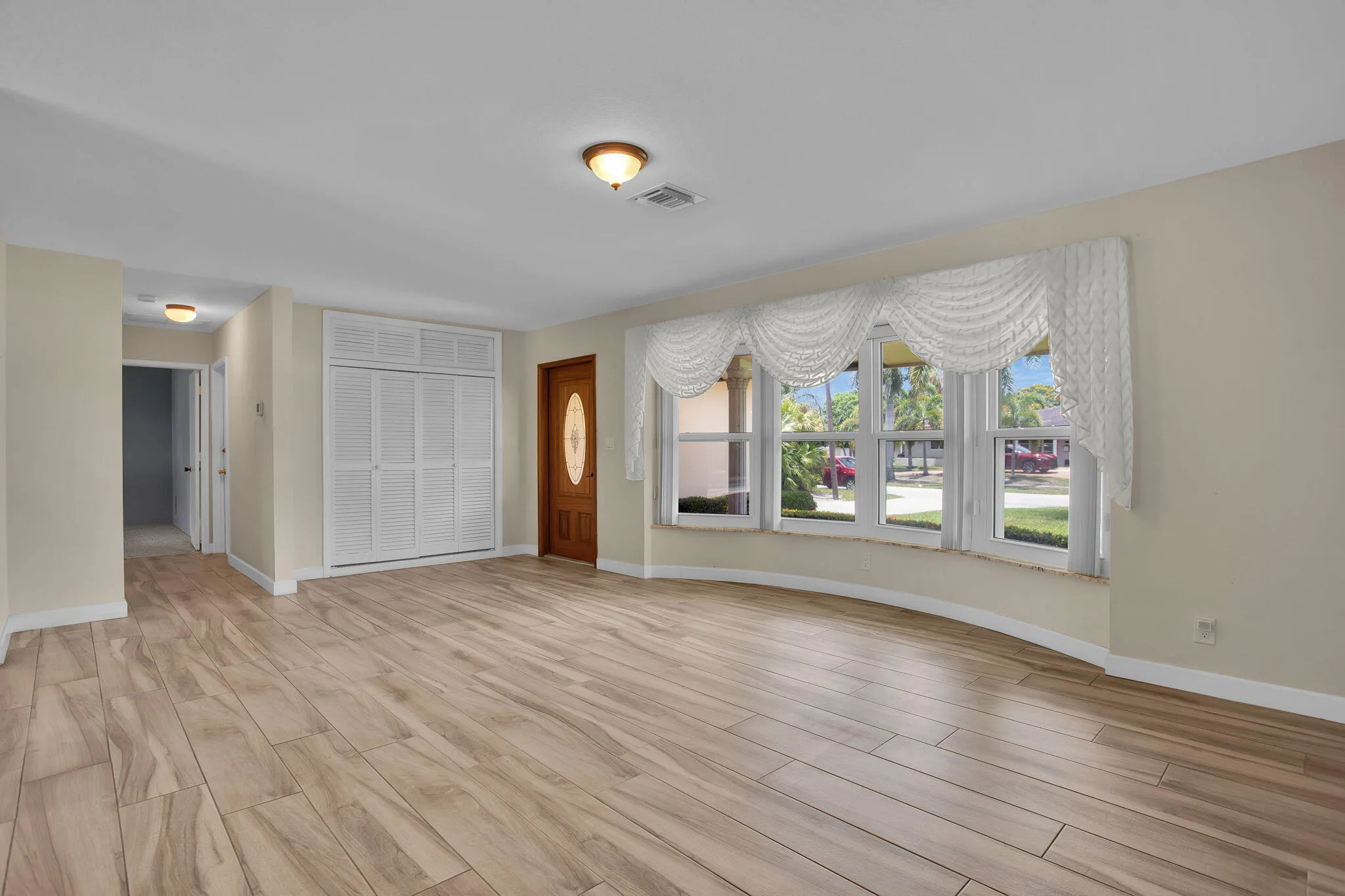 Living Room w/Bay Window