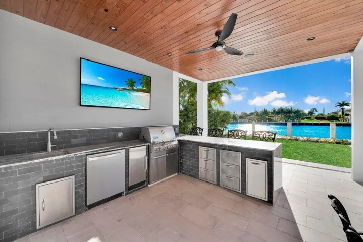 Summer Kitchen