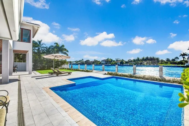 Custom Pool