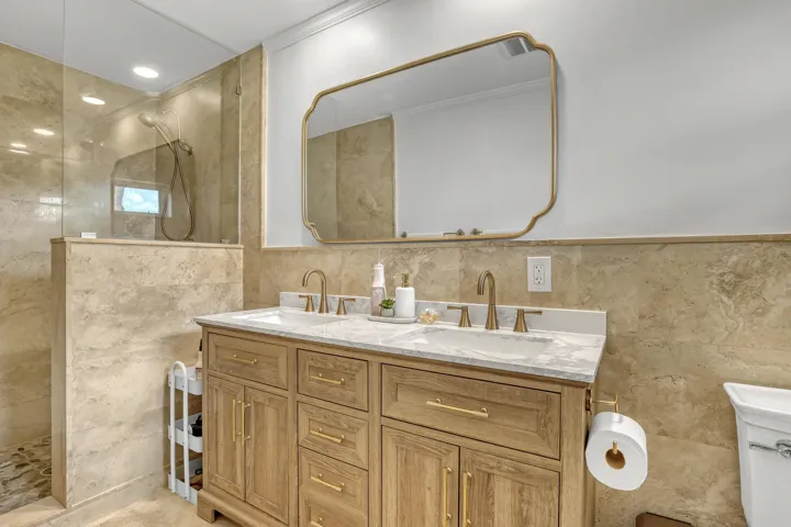 561 Anchorage (25)