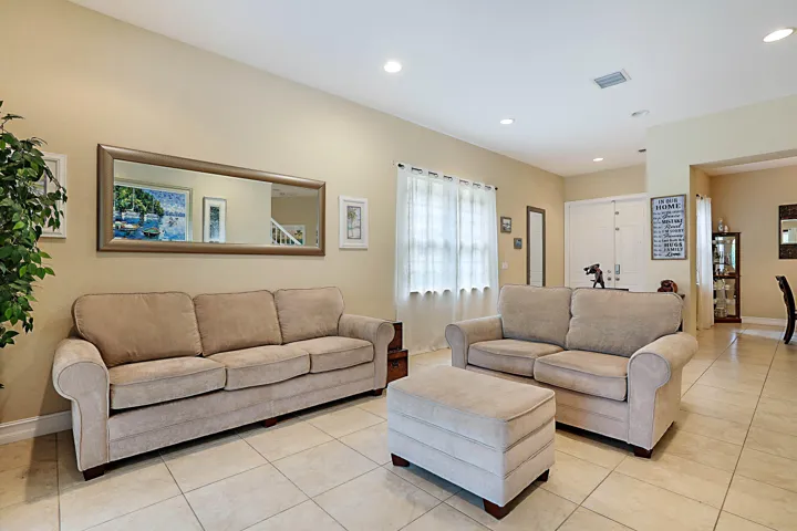 7593 NW 113th Ave -3